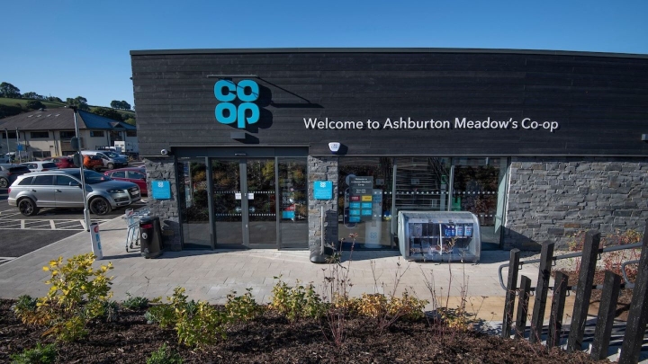 Co-op открывает новый супермаркет в английском графстве Девон