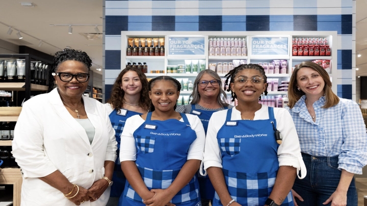 Bath & Body Works наймет более 30 000 работников на праздники