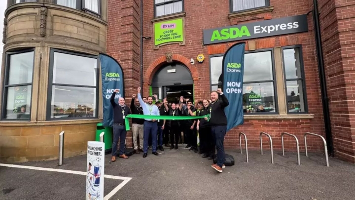 Asda Express открывает новый магазин в Каслфорде, расширяя свою сеть