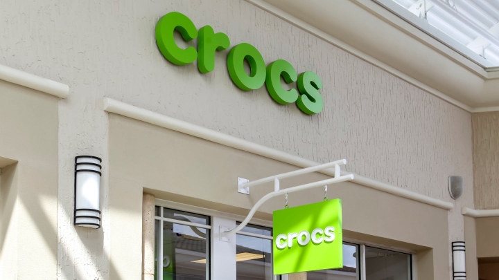 Crocs: Выручка падает на 6,2% в III квартале 2025 года